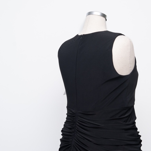 Betsy & Adam Plus Bobbi Long Ruffled V Neck Gown - Picture 13 of 13